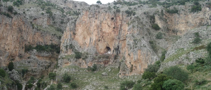 κρεμαστος3